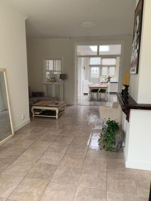 Een Heerlijke Woning Op Loopafstand Van Centrum! Λεουβάρντεν Εξωτερικό φωτογραφία